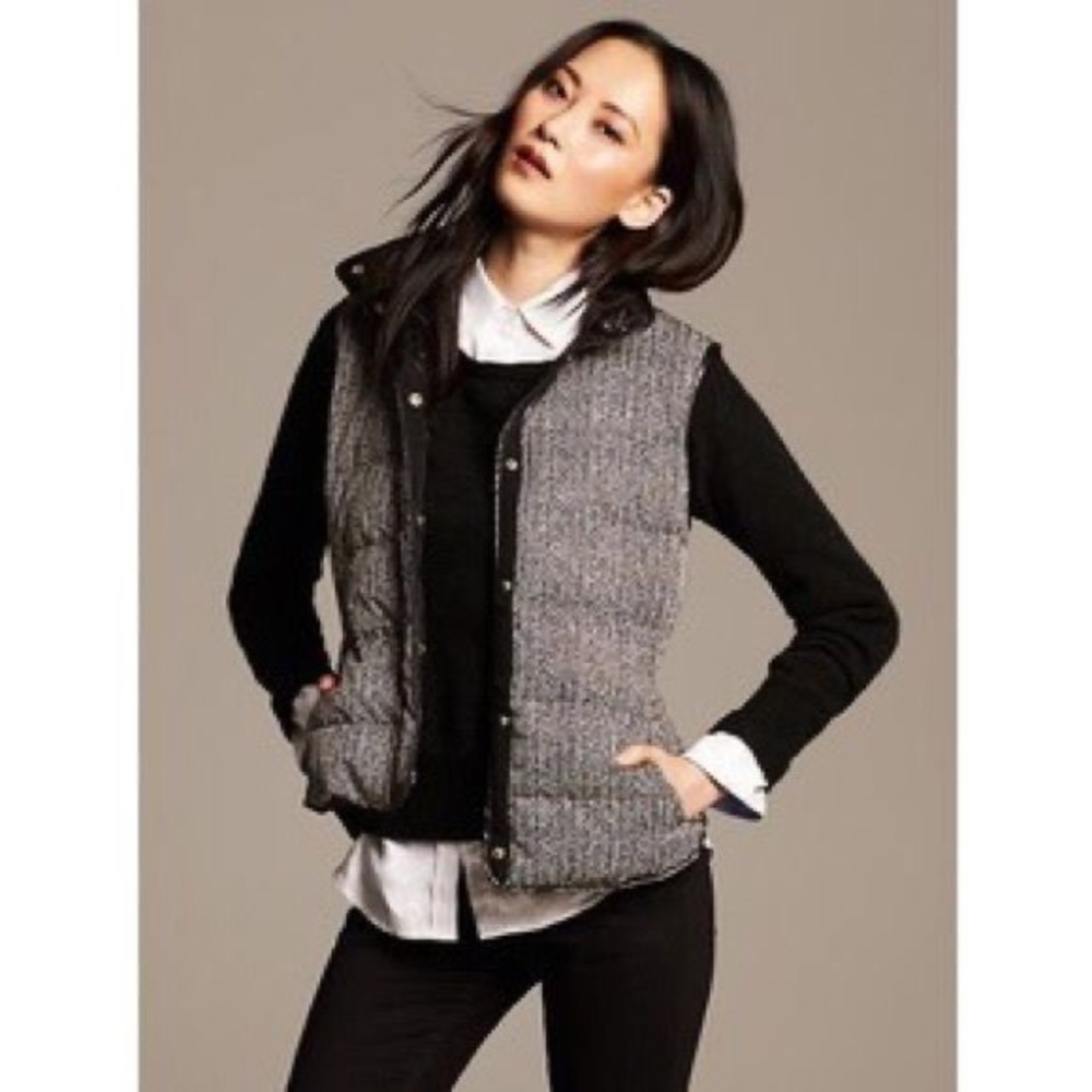 Banana Republic Button Down Quilted Puffer Vest